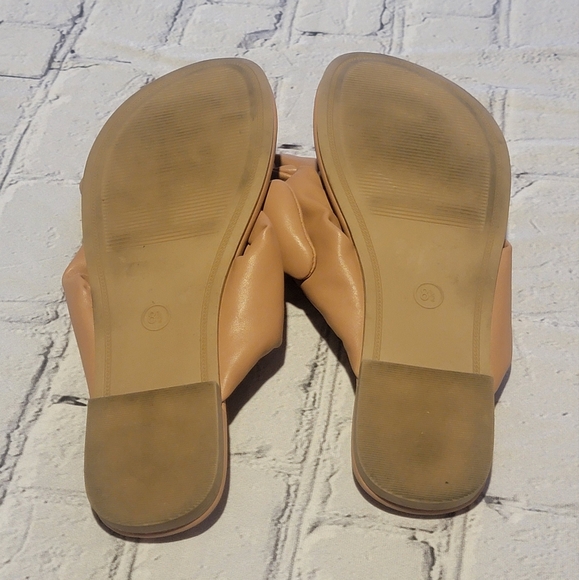 NWOT - A New Day Tan Puffy Sandals Sz 8.5 - Picture 4 of 8